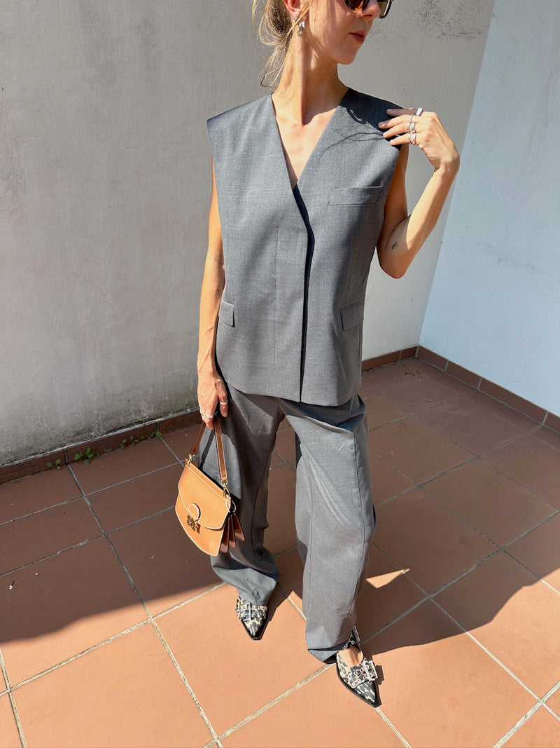 Lamia Boxy Vest dark grey