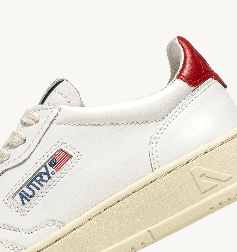 Autry Medalist Sneaker white red