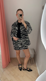 Bessie Jacket black whisper zebra