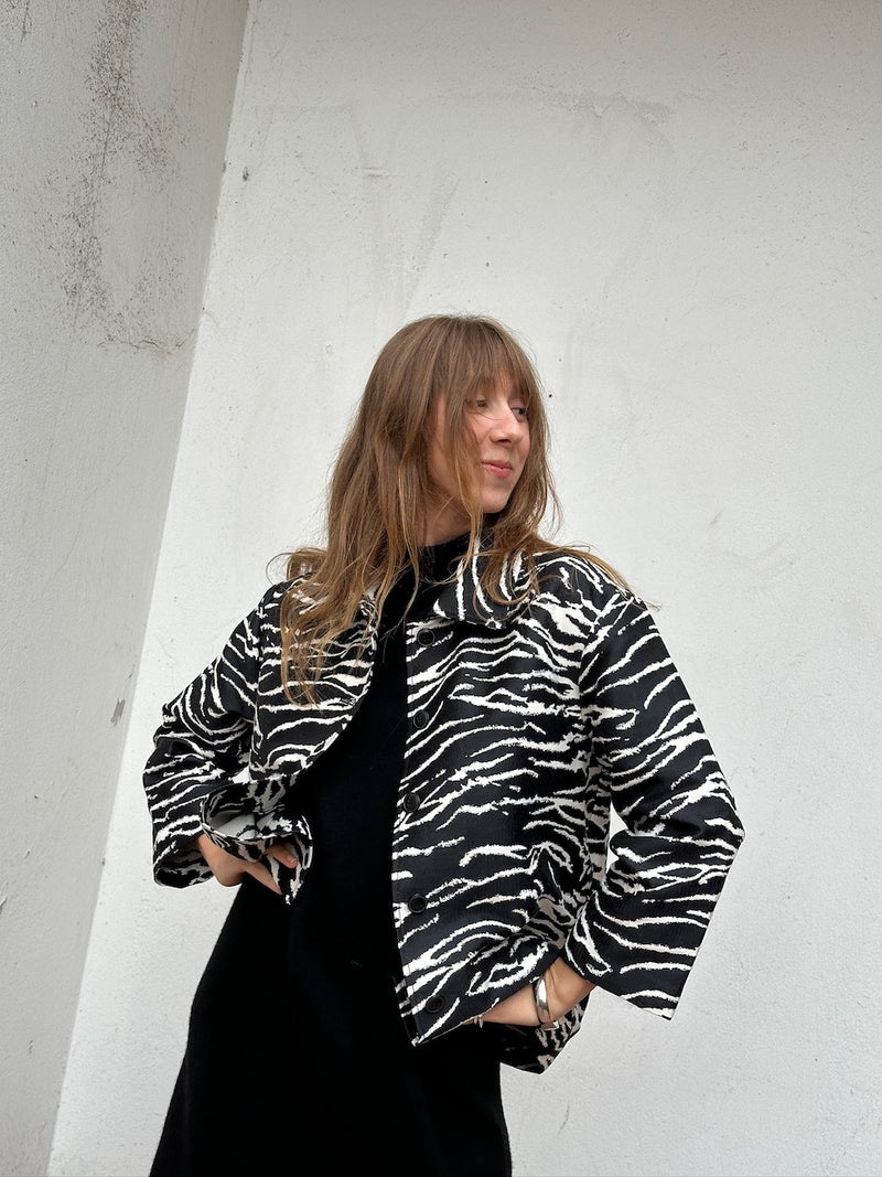 Bessie Jacket black whisper zebra