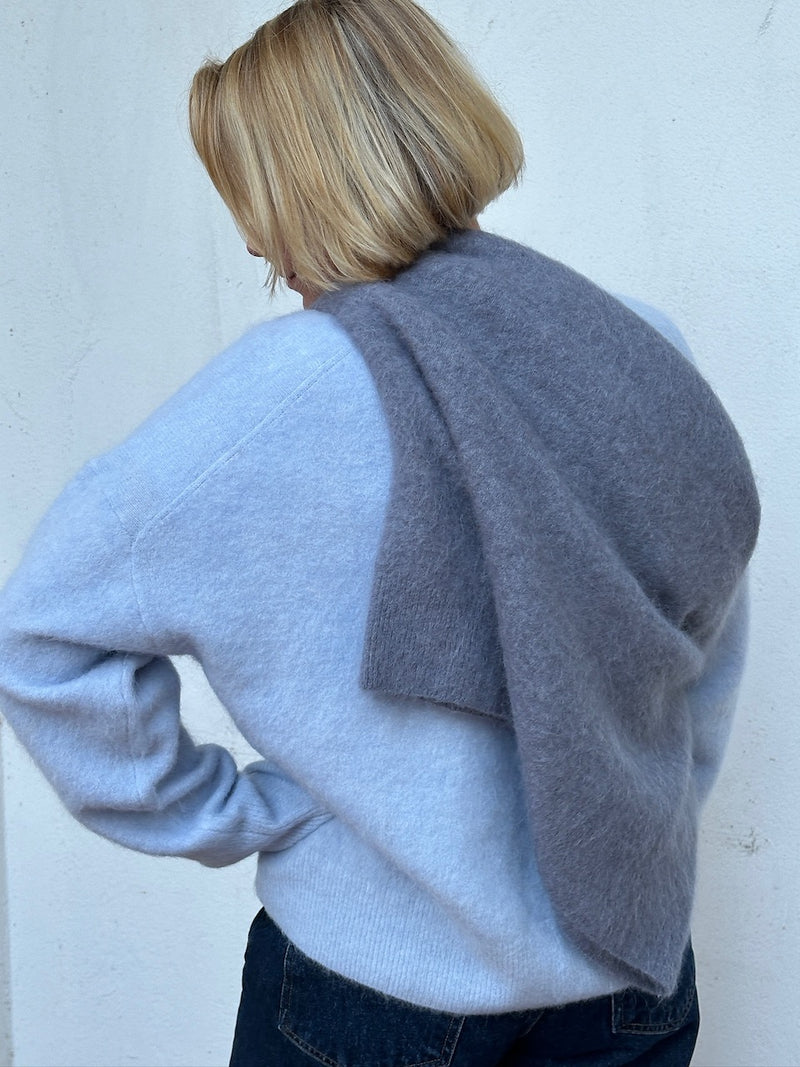 Fluffy Sweater ice blue