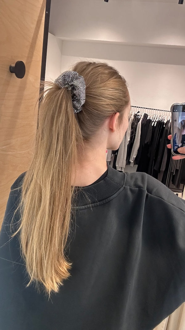 Kelly Crystal Scrunchie black diamond