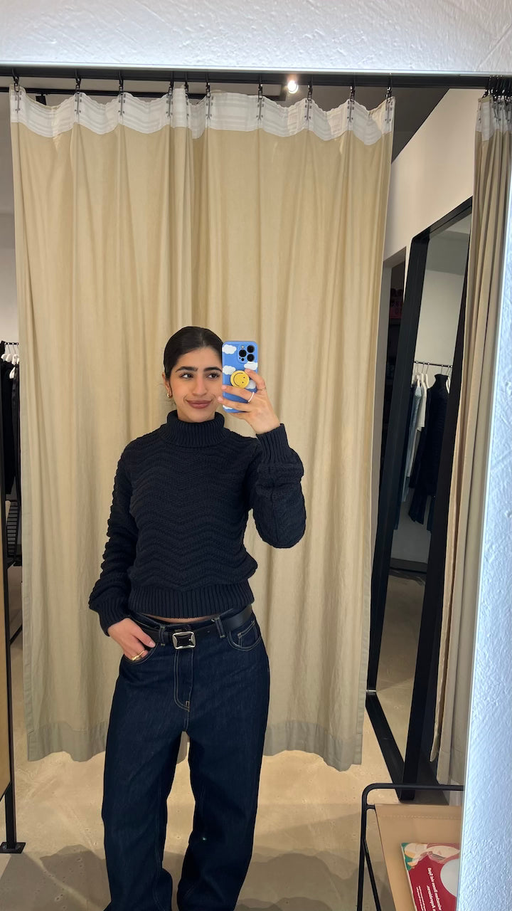 Hailey Turtleneck black