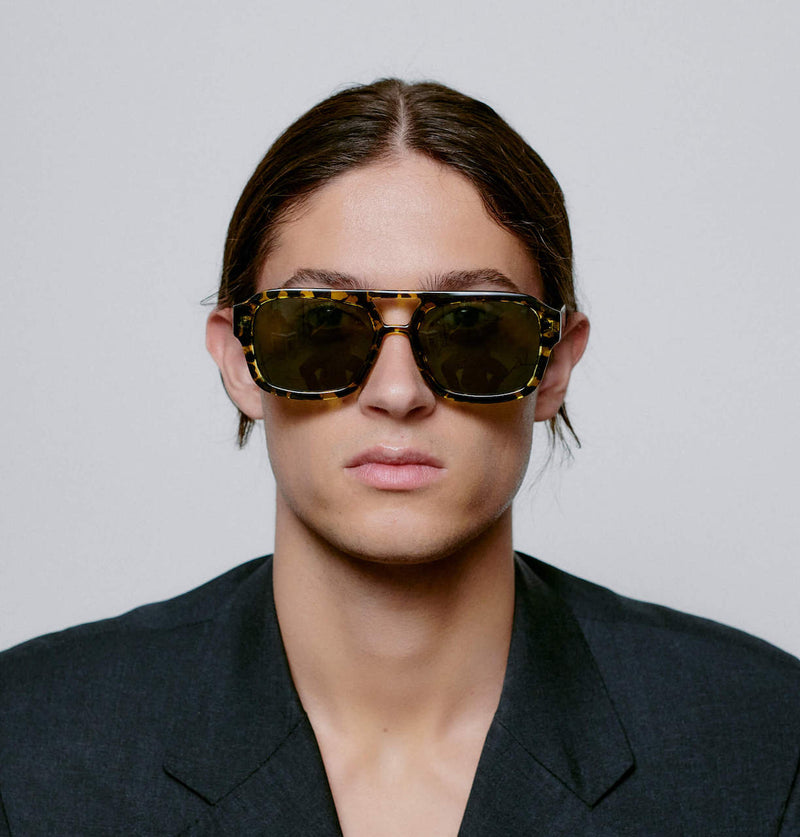 Kaya Sunglasses black / yellow tortoise